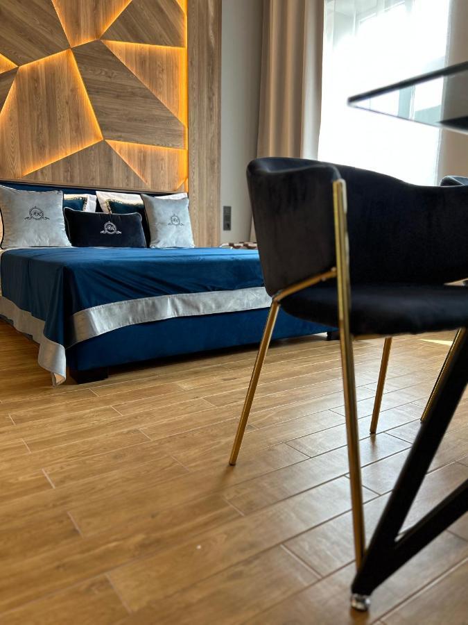 Central Family Boutique Apartments 2 Lvov Exteriér fotografie