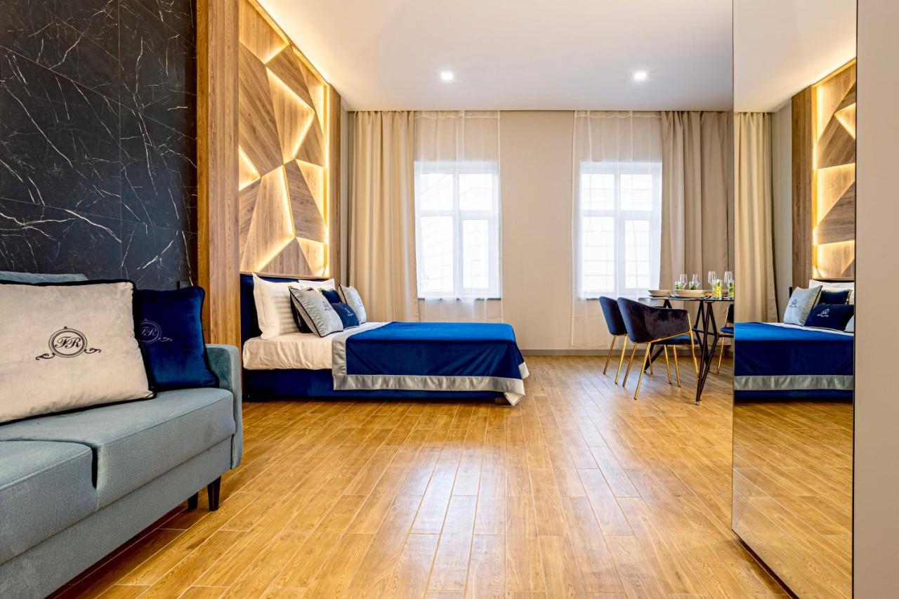 Central Family Boutique Apartments 2 Lvov Exteriér fotografie