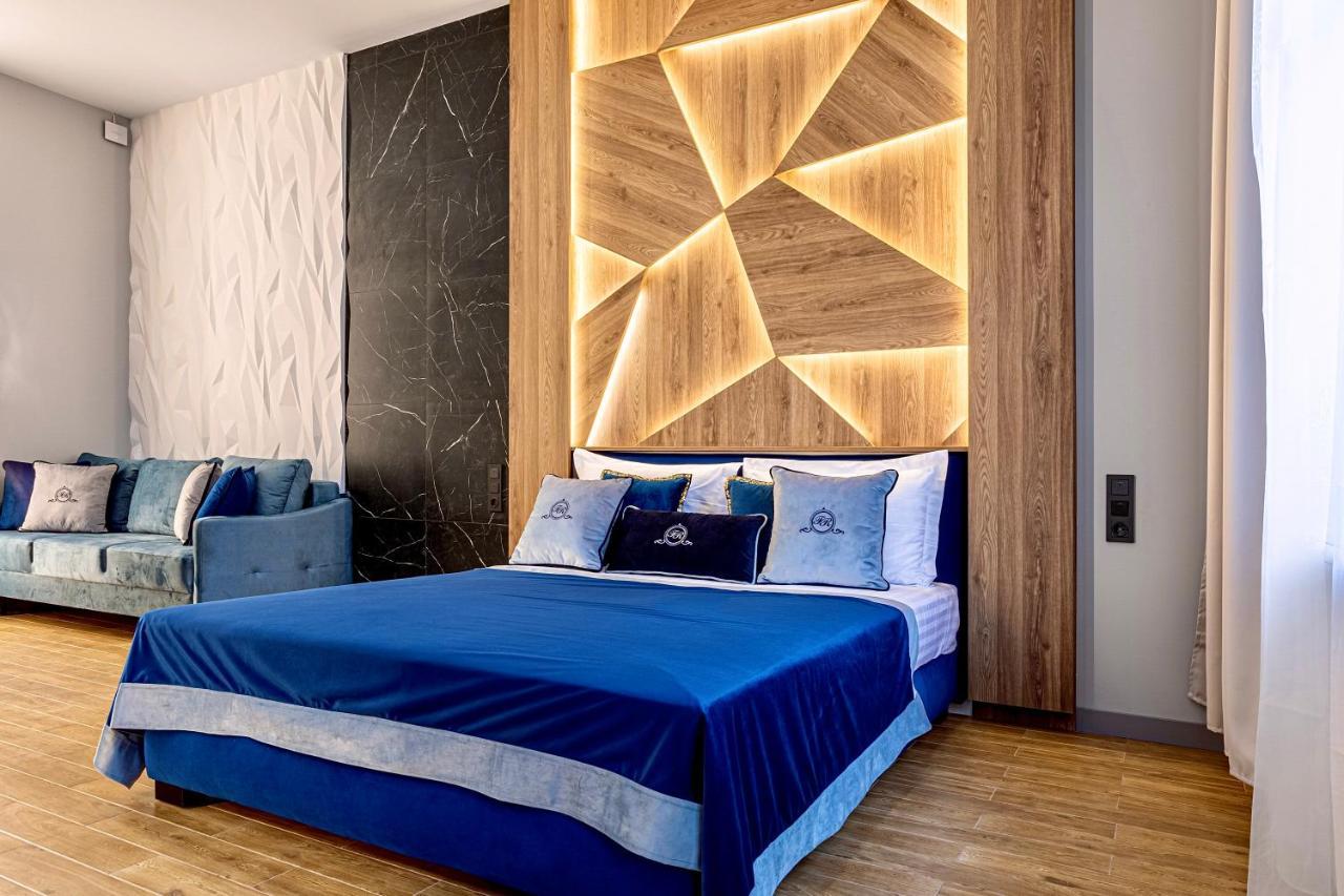 Central Family Boutique Apartments 2 Lvov Exteriér fotografie