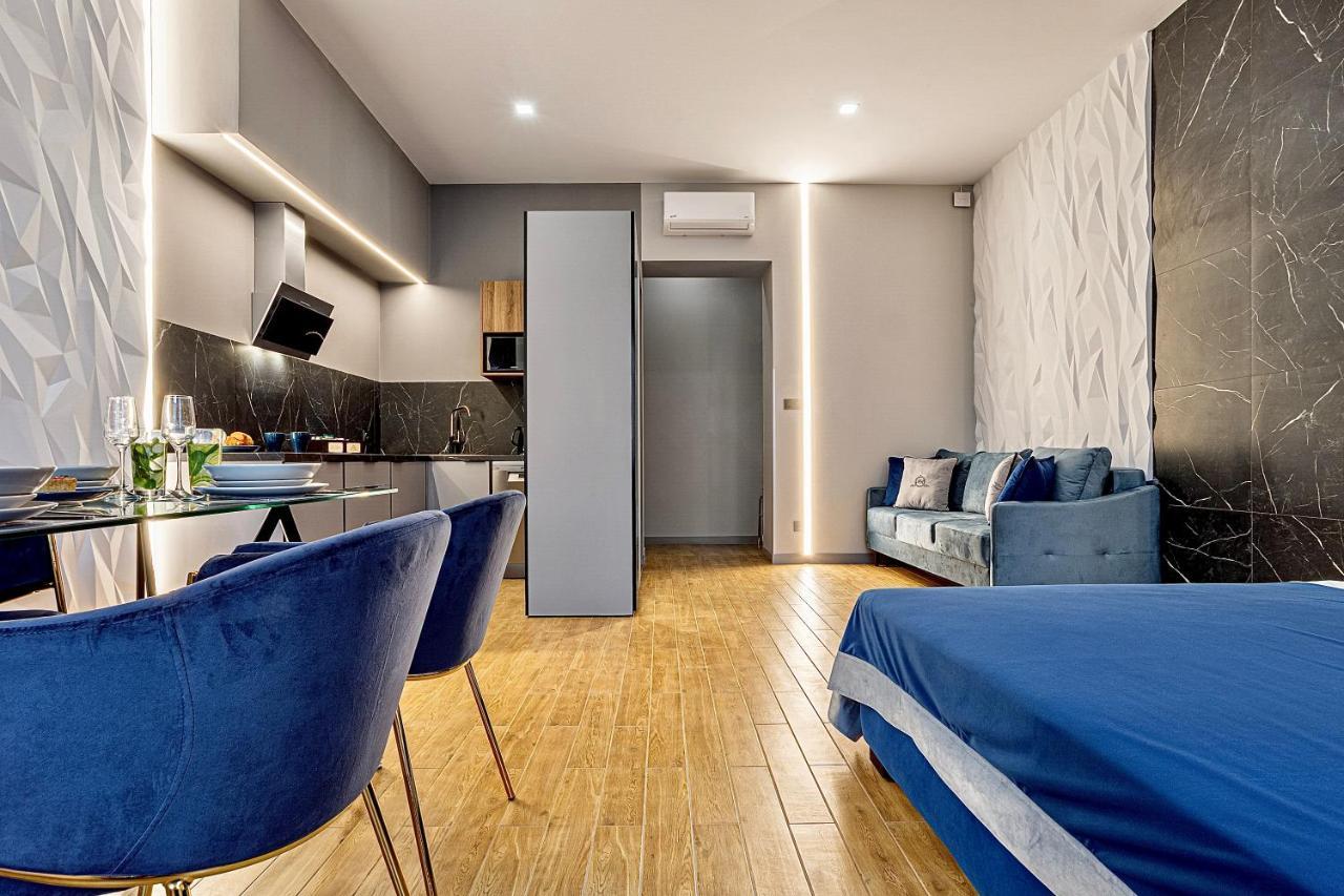 Central Family Boutique Apartments 2 Lvov Exteriér fotografie