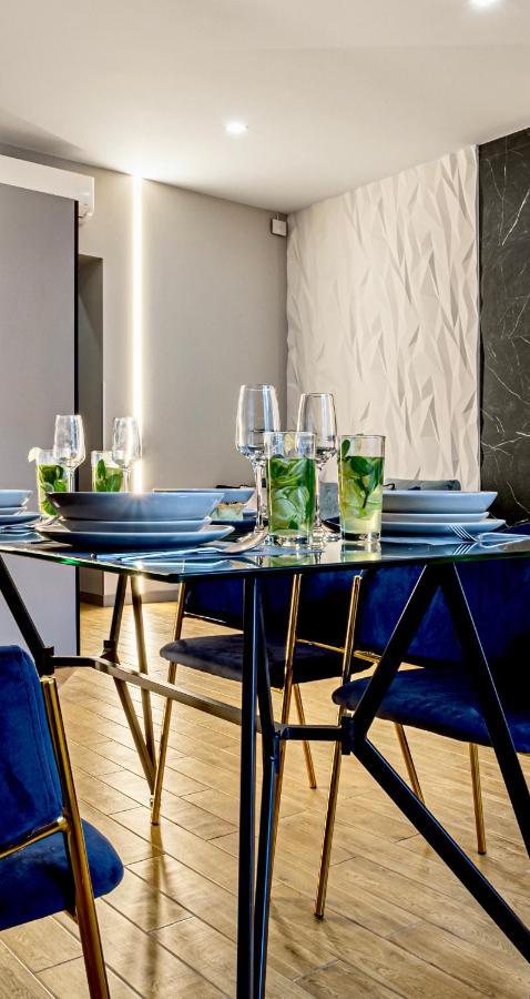 Central Family Boutique Apartments 2 Lvov Exteriér fotografie