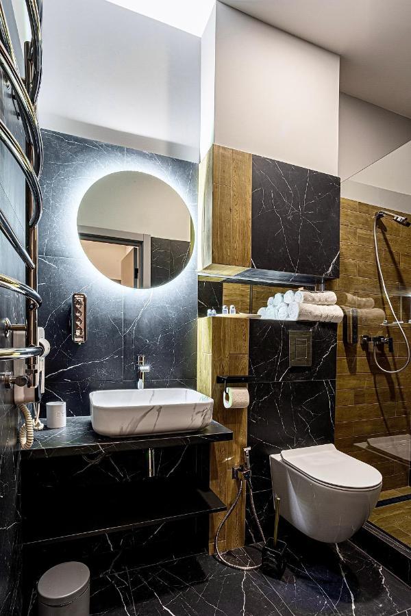 Central Family Boutique Apartments 2 Lvov Exteriér fotografie