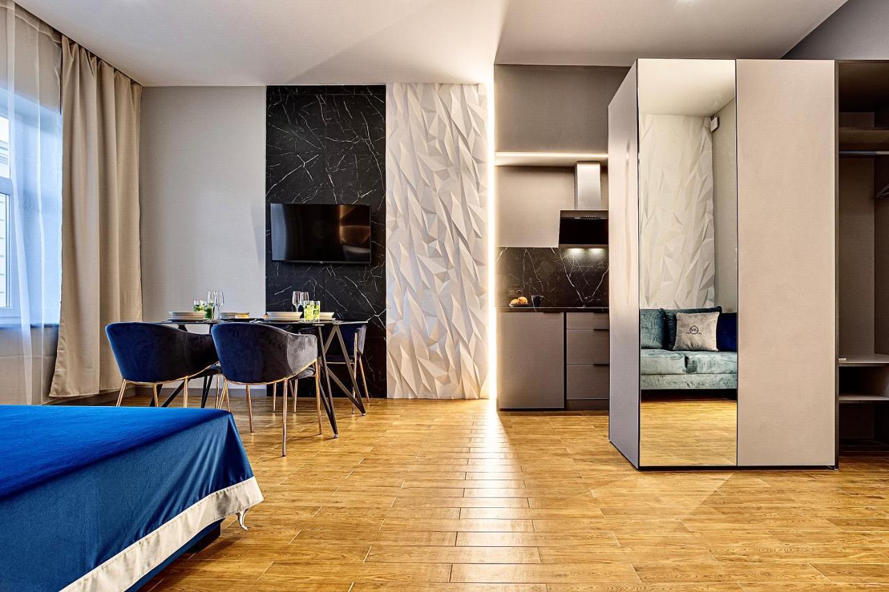 Central Family Boutique Apartments 2 Lvov Exteriér fotografie