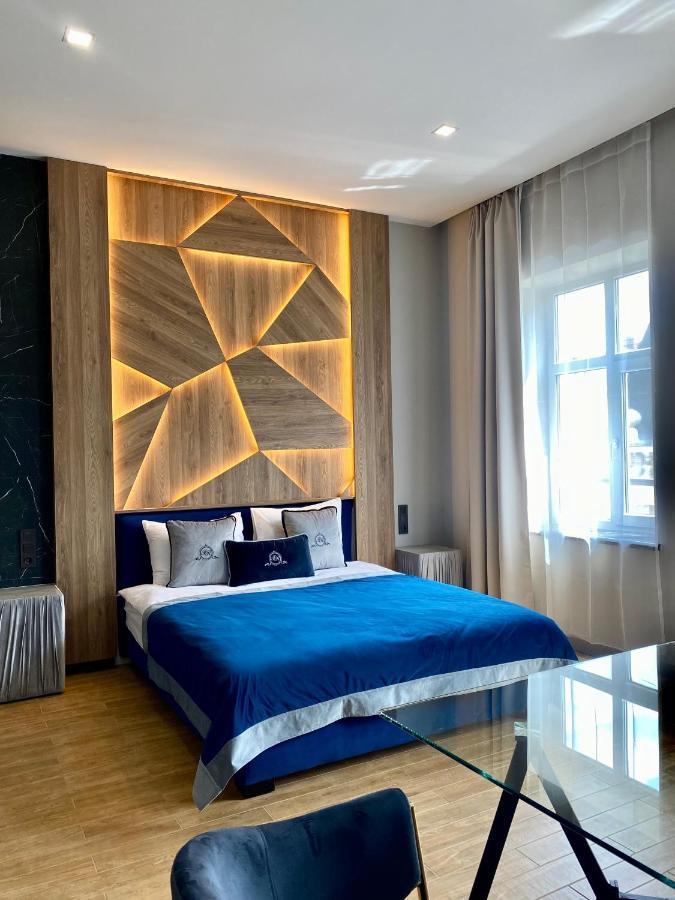 Central Family Boutique Apartments 2 Lvov Exteriér fotografie